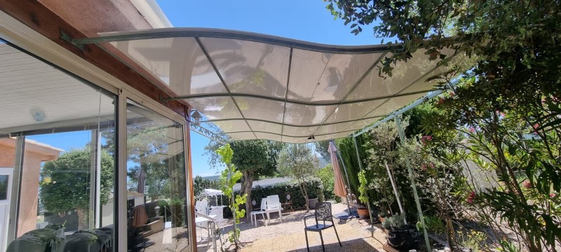 rehabilitation  pergola avec toles aluminium blanche a frejus 