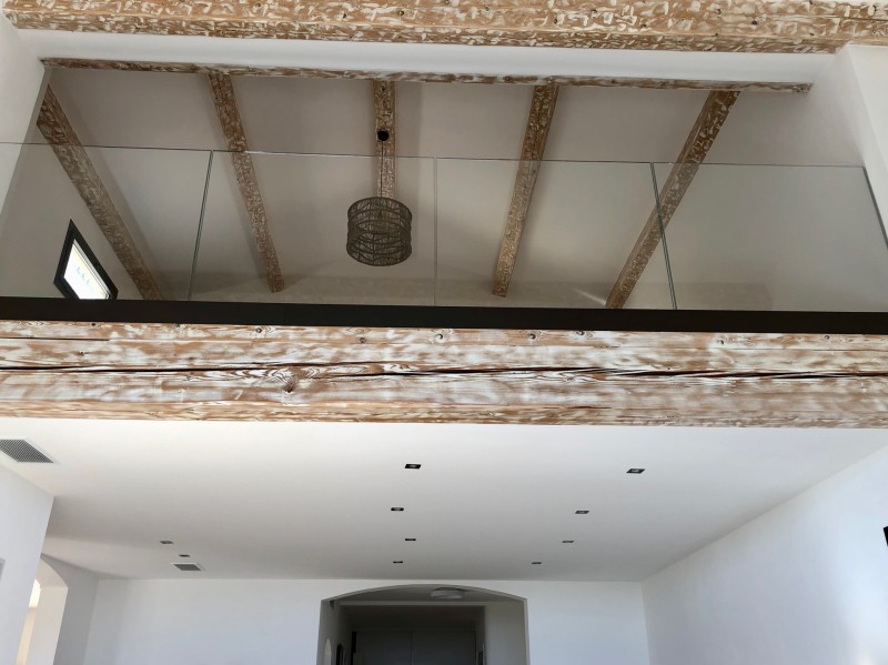 pose de gardes corps tout vitré sur salon à fréjus 