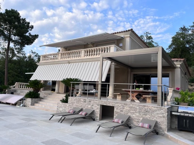 mise en place d’un store banne electrique motorise sur villa a draguignan