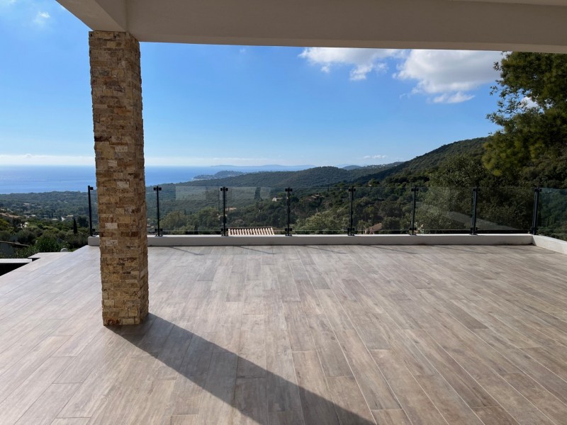 mise en place de gardes corps a bords polis a gassin